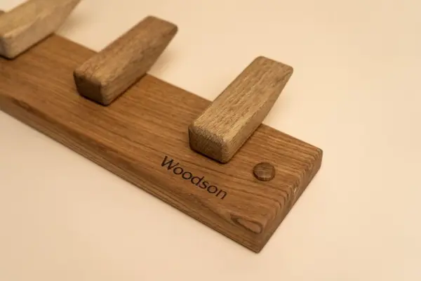 Вешалка Woodson D3, 3 крепления, дуб