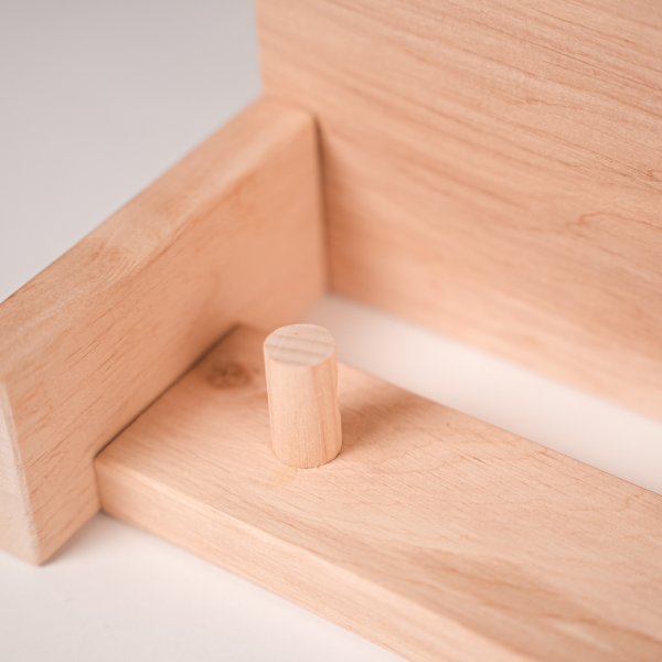 Полка для трав и веников Левада Д4, ольха, 3 отверстия